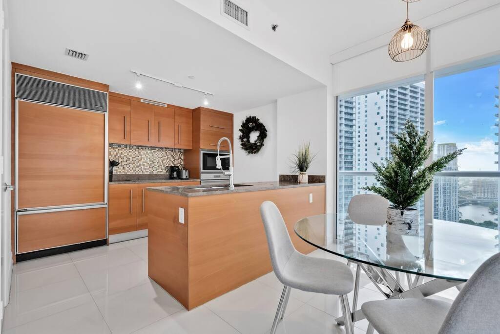 Astonishing 2 Bedroom Brickell Apartamento